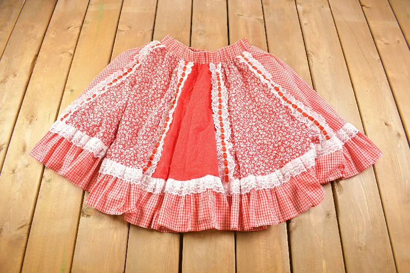 Vintage 1970s Corset-Waist Patchwork Prairie Calico Skirt / True Vintage / Strawberries / Retro Fashion Vacation unclassified skirts