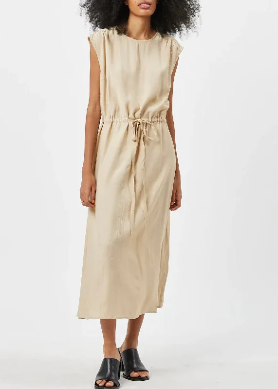 Strulli Midi Dress Must-have midi dresses for this season